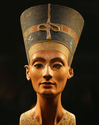 Illustration for article titled Nefertiti Had "Ancient Equivalent Of Photoshop Airbrushing"